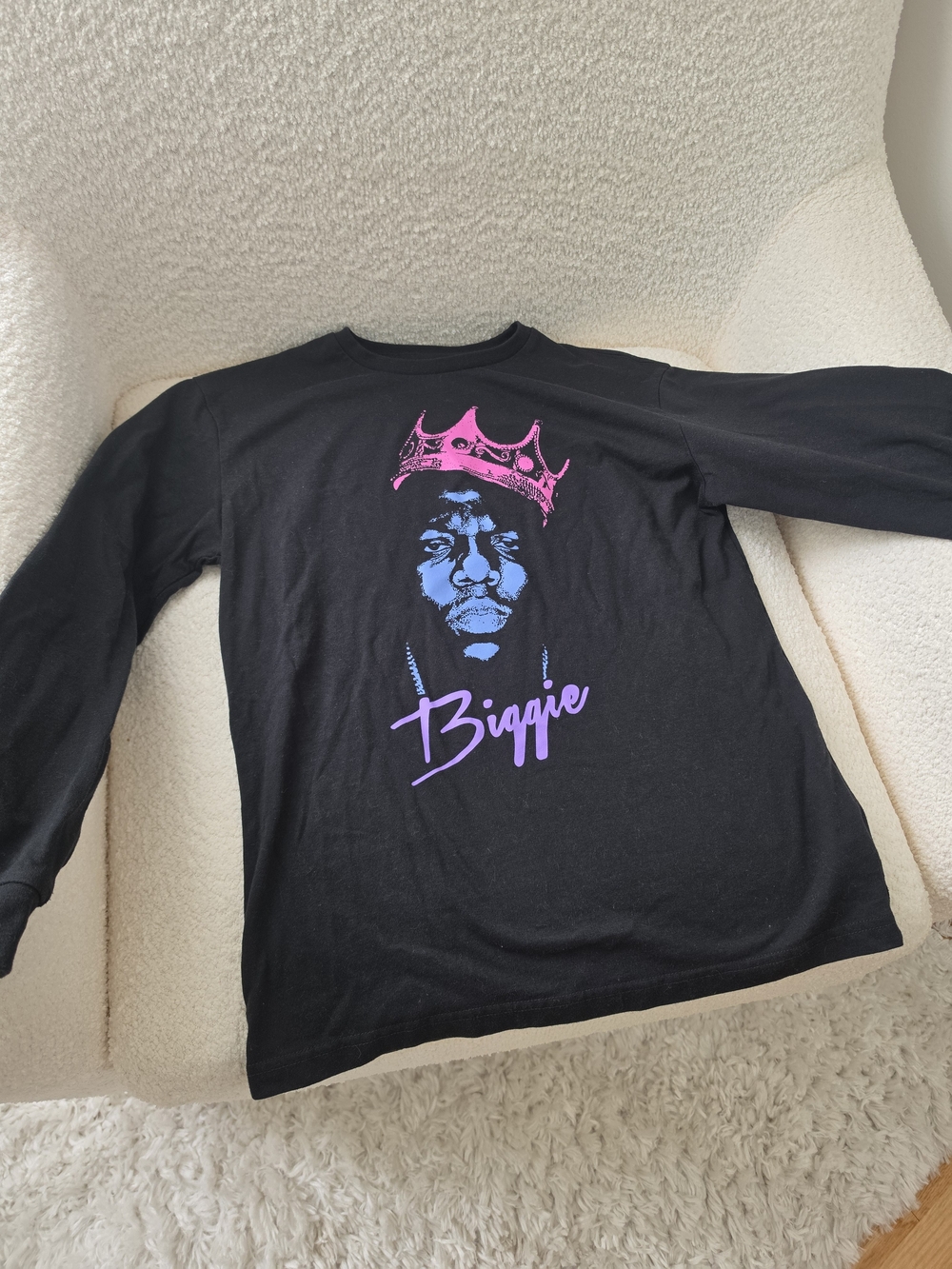 GAP Iconic Biggie Notorius BIG Black Long Tee with Pink Crown Small Teen 14-16